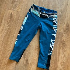 Brooks crop leggings
